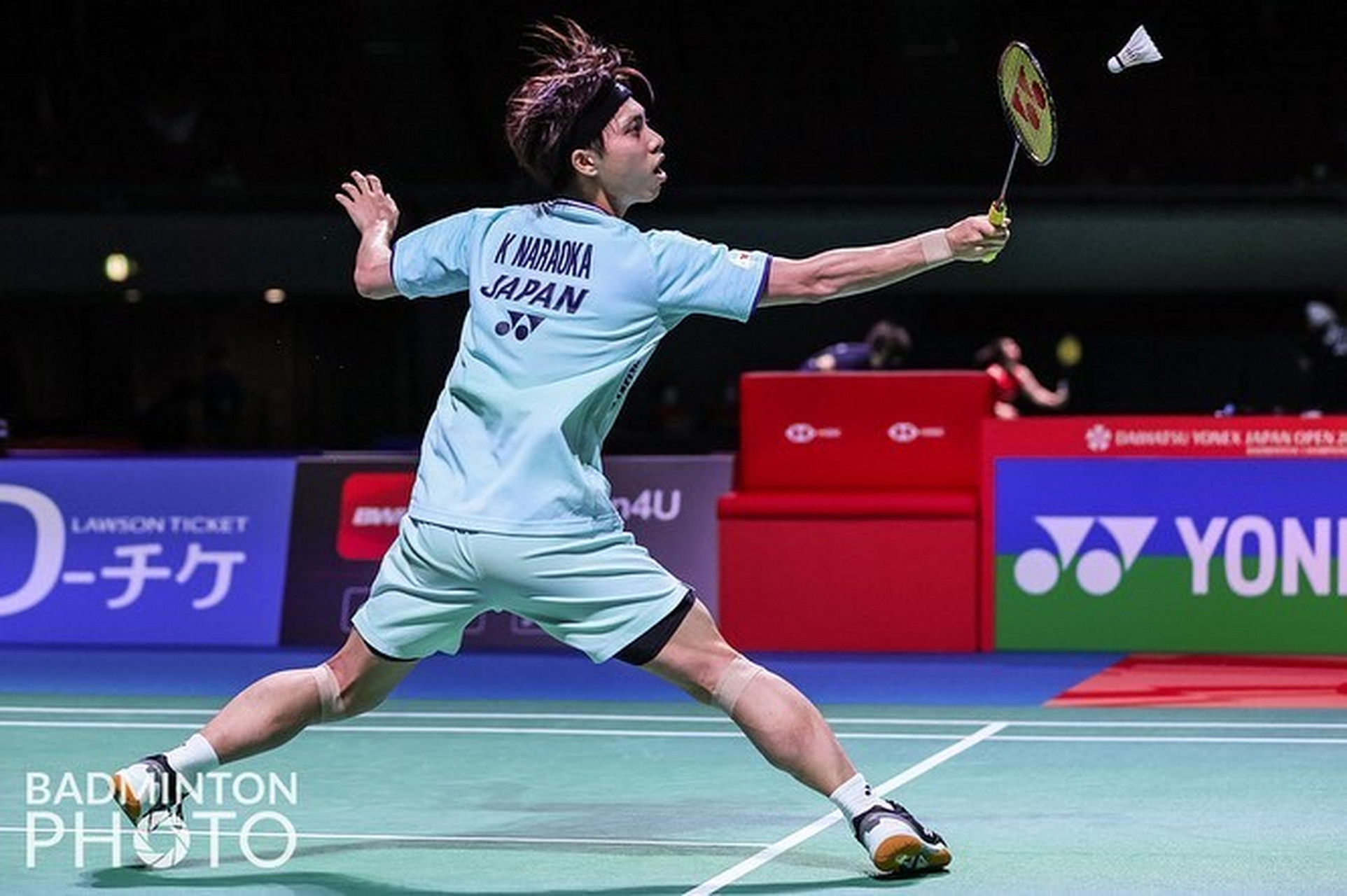 赛场上保持 赛场上保持